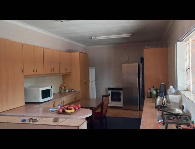 4 BEDROOM HOUSE FOR SALE IN VANDERBIJLPARK SW